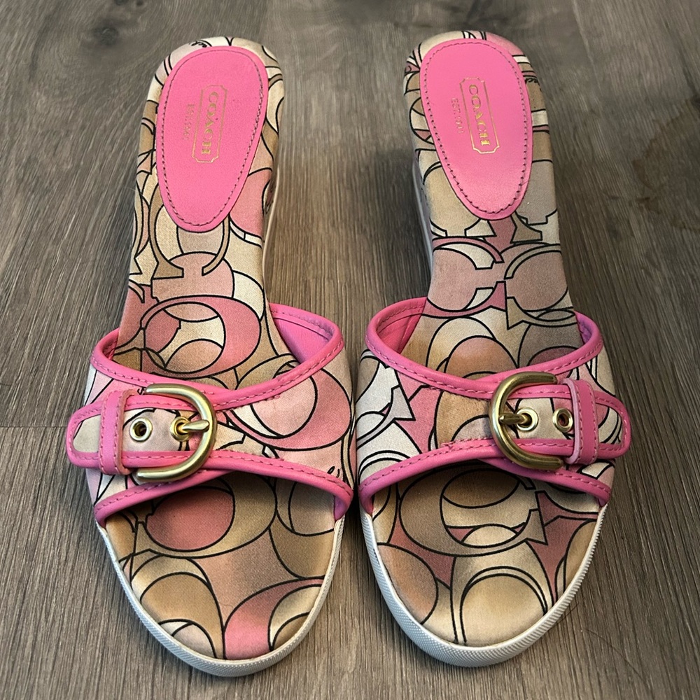 Coach Women's Pink and Tan Patterned wedges